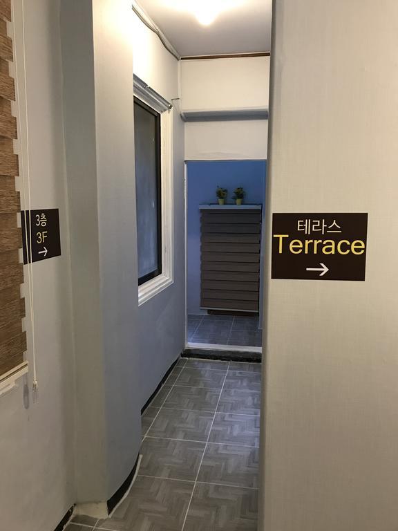 24 Guesthouse Jongno Tower Seul Esterno foto