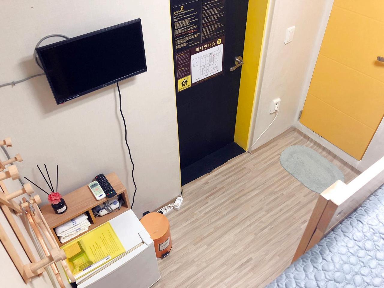 24 Guesthouse Jongno Tower Seul Esterno foto